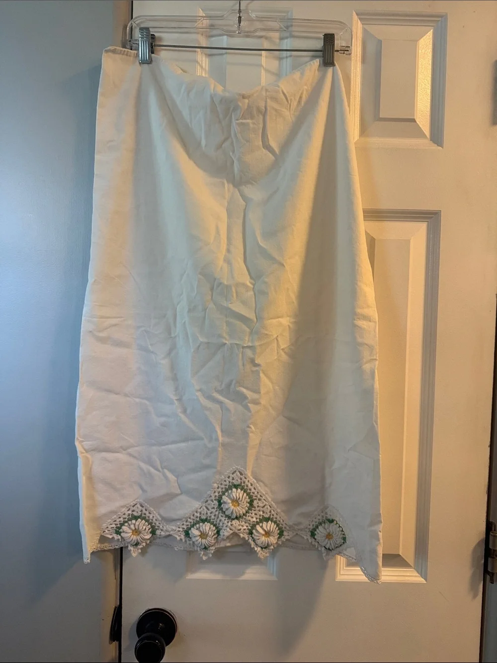 Vintage White Cotton King Pillowcase with Daisy Crochet Trim